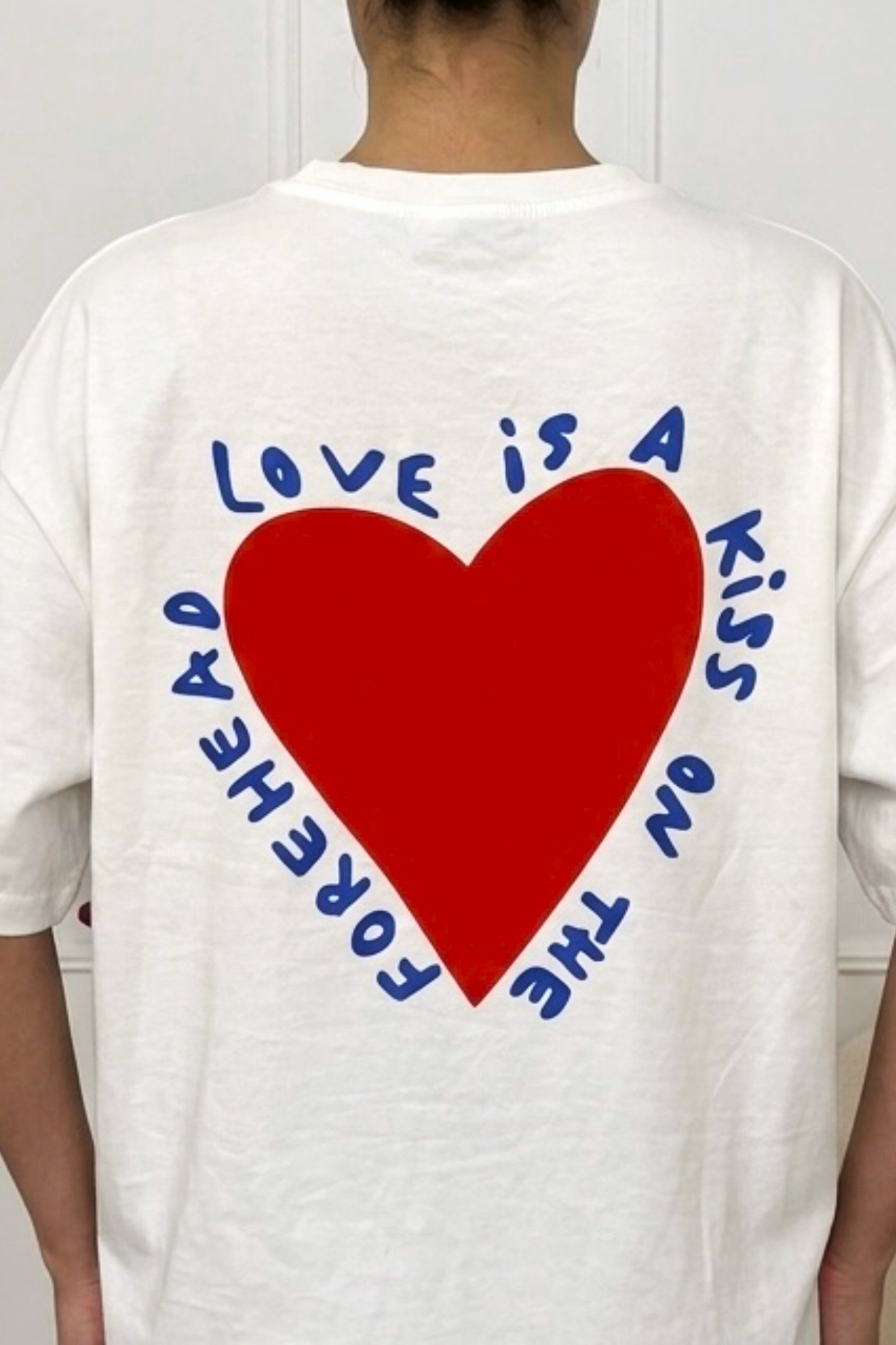 T-SHIRT LOVE IS