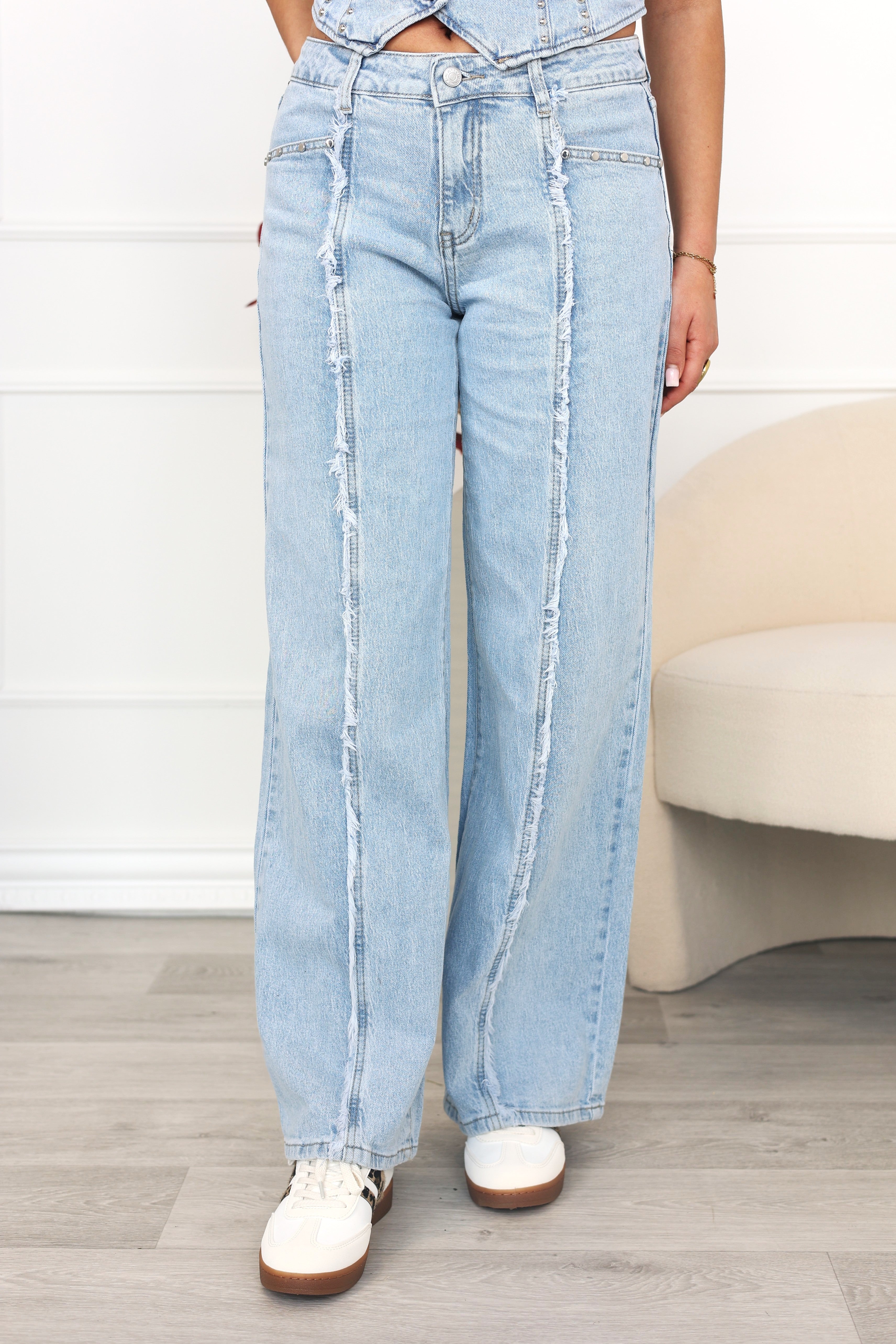 JEANS ISA