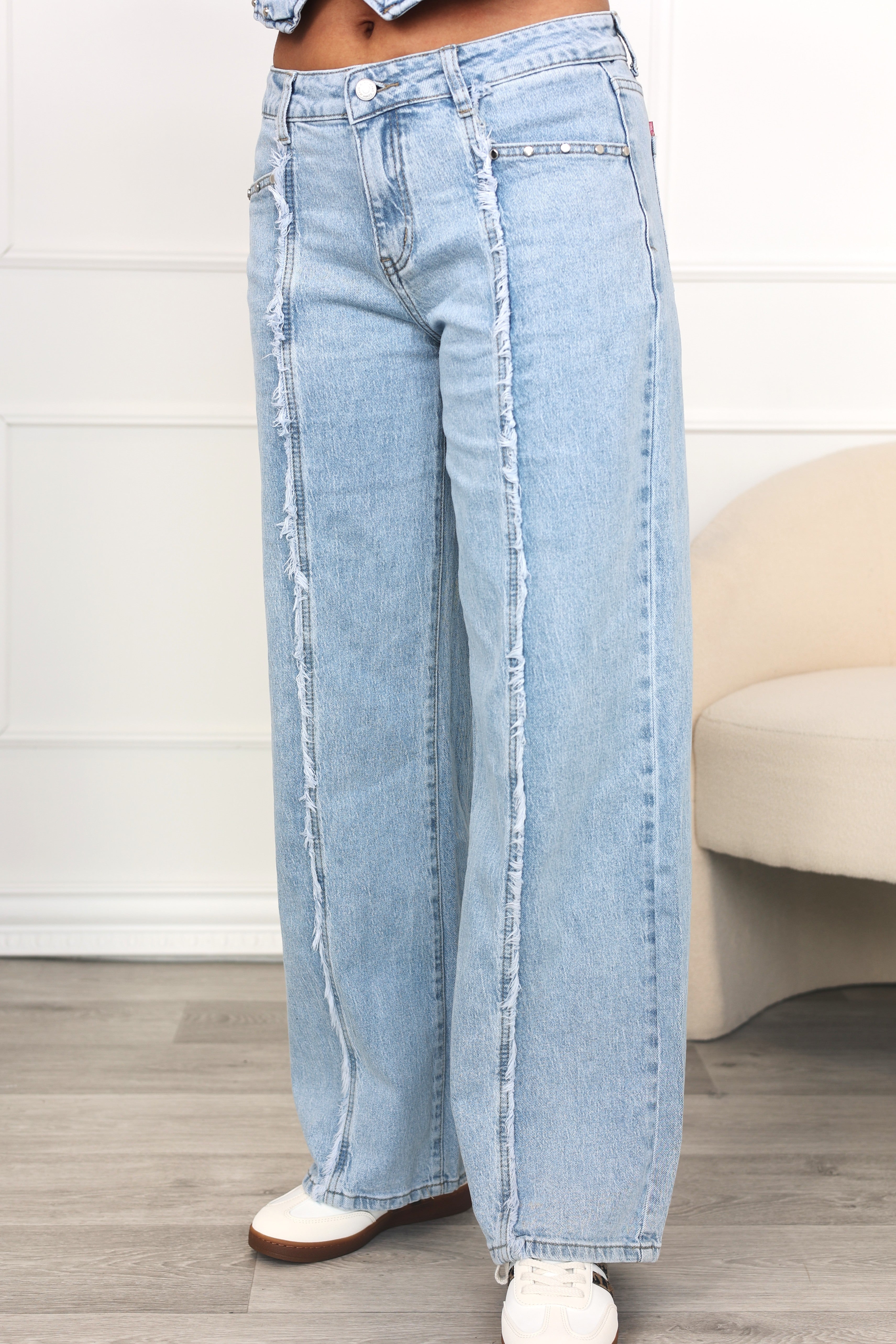 JEANS ISA